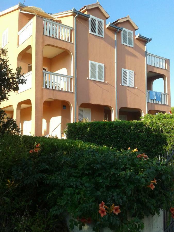 Apartmani Saric Rogoznica Zecevo Exterior photo